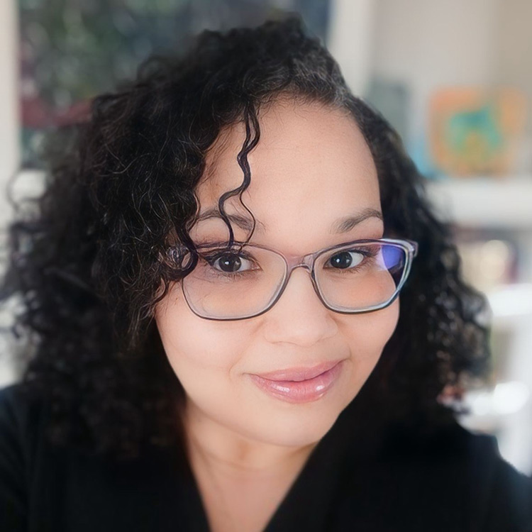 Angela Wynn Headshot